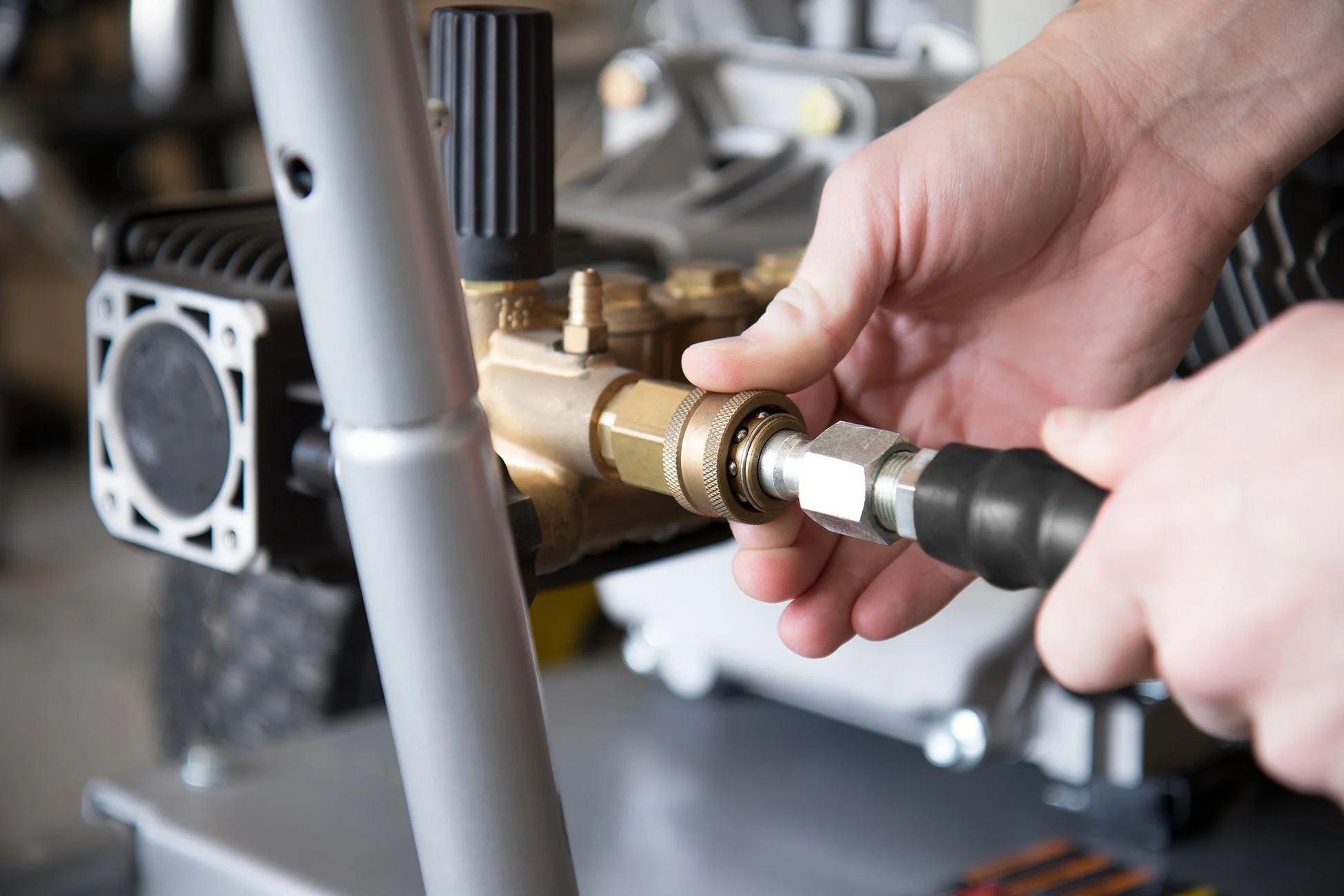 Champion Petrol Pressure Washer 289 Bar (4200 PSI) 15.1 LPM - Image 9